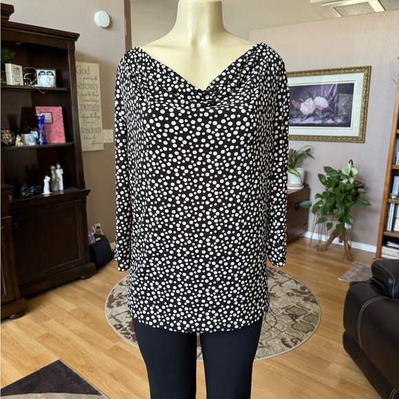 Ellen Tracy black & gray short sleeve loose neckline blouse-size L - Picture 4 of 10